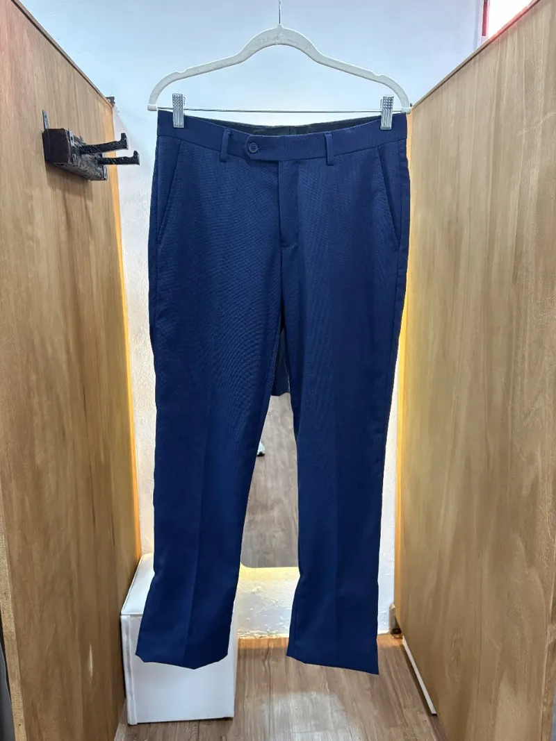 Pantalón azul con diseño en interior (FLORENZI)