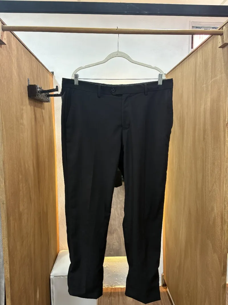 Pantalón negro (JEAN VERNIER)