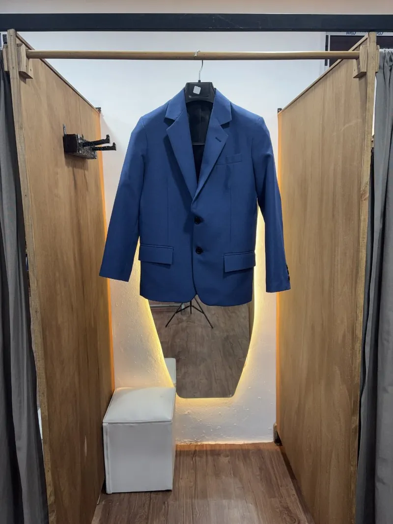 Saco de niño azul brilloso