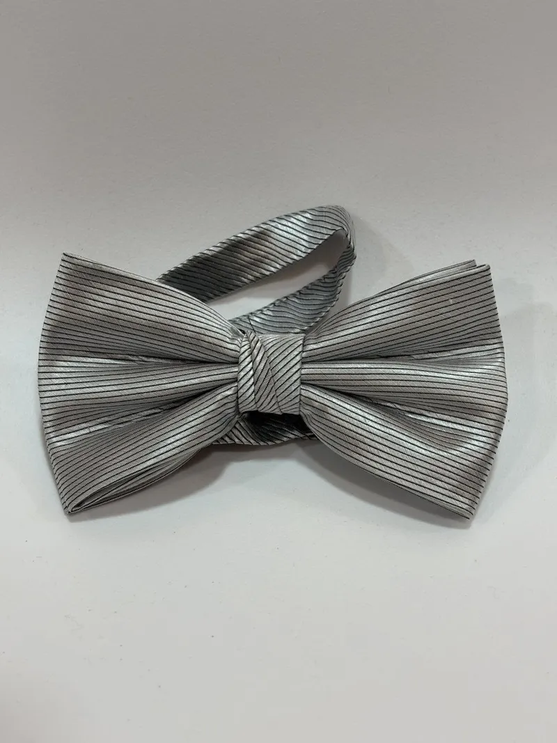 Moño gris con negro