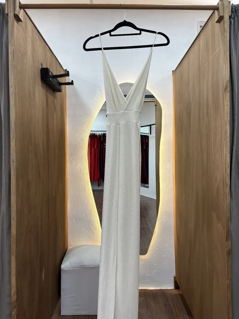 Vestido largo novia/quinceañera escote en V