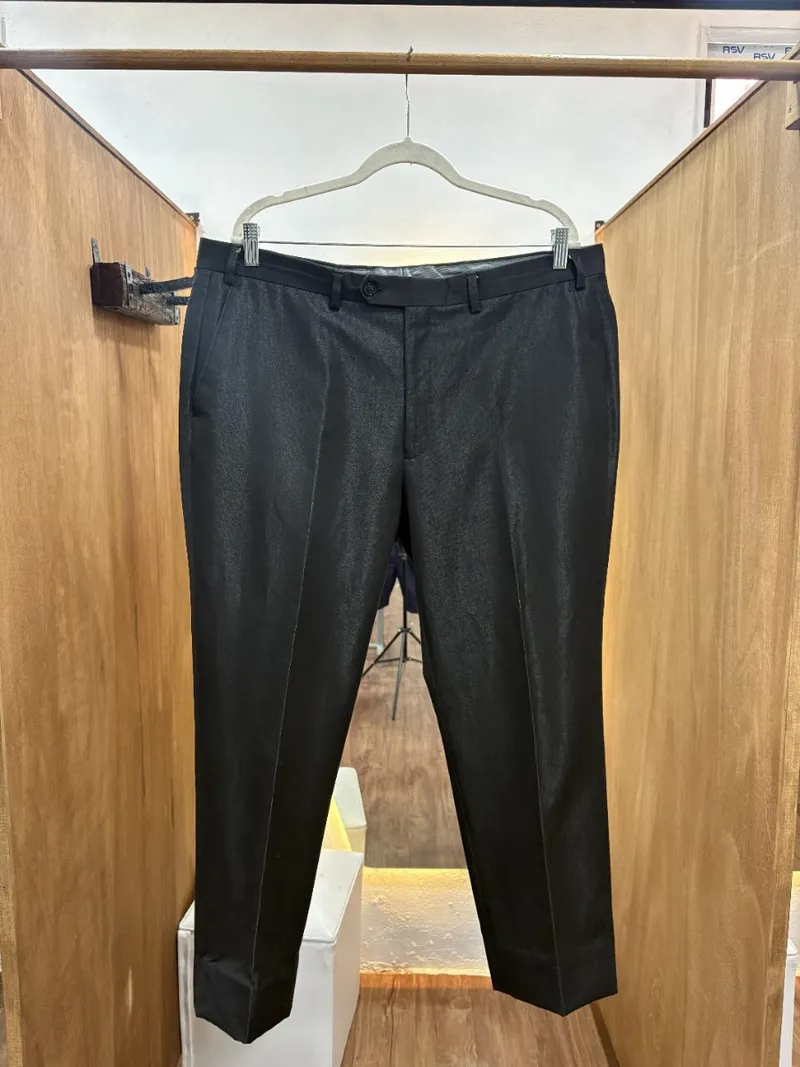 Pantalón negro brilloso (SEAN JOHN)