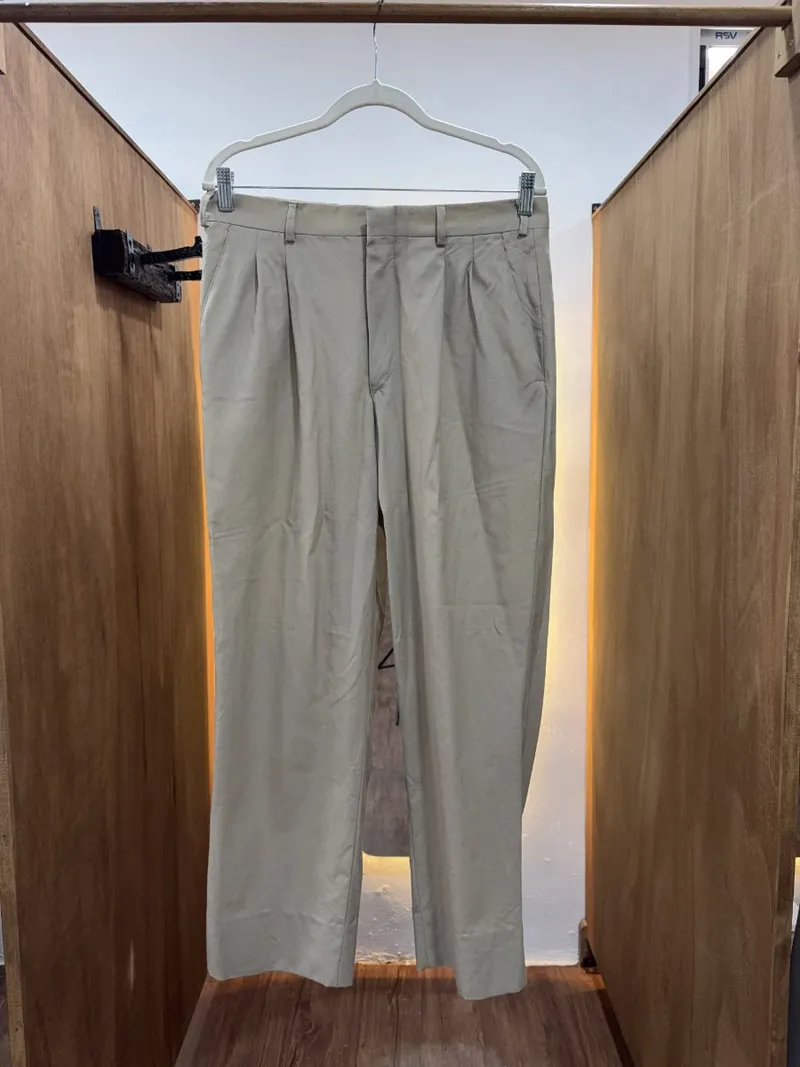Pantalón beige (SIN MARCA)