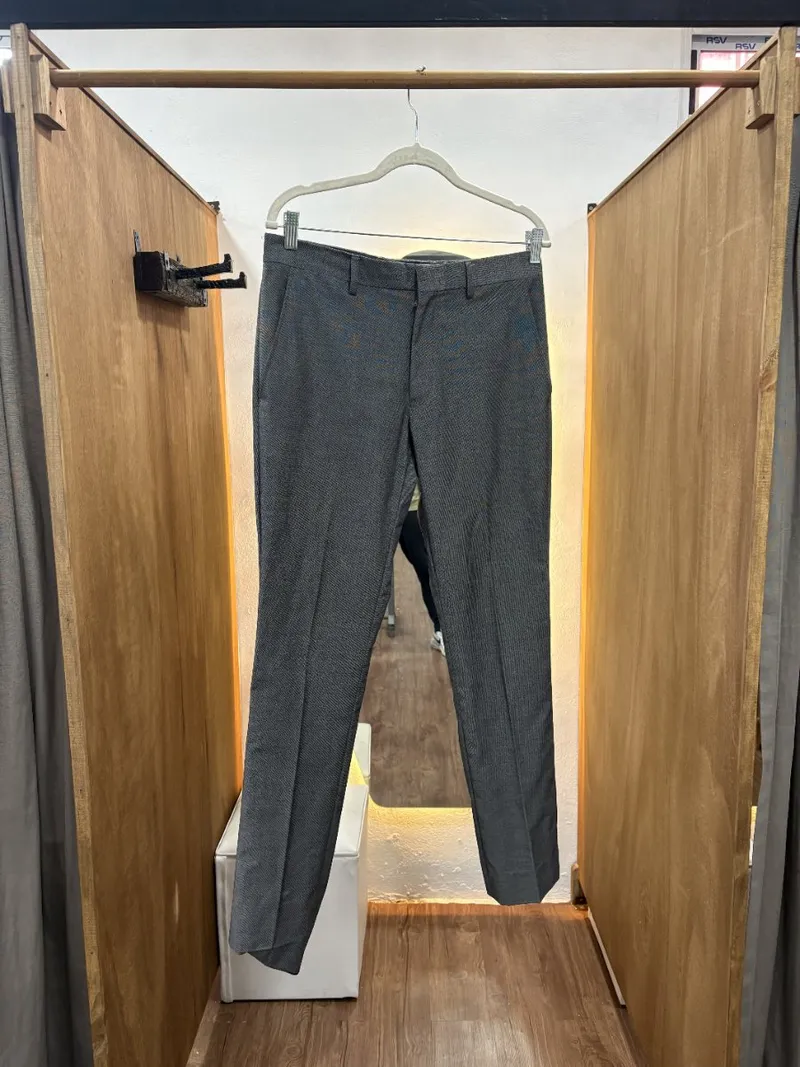 Pantalón gris oscuro (PIERRE CARDIN)
