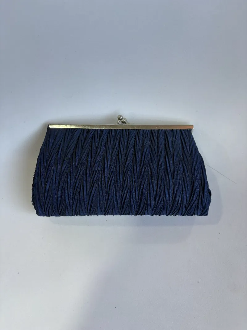 Sobre azul con brillos