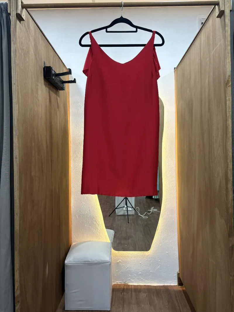 Vestido rojo espalda con volados
