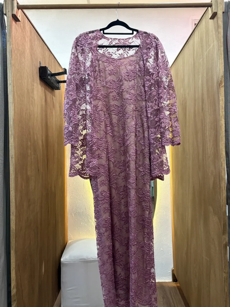 Vestido largo violeta con saco