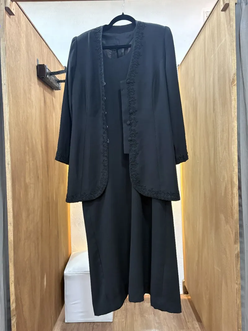 Vestido largo negro con saco