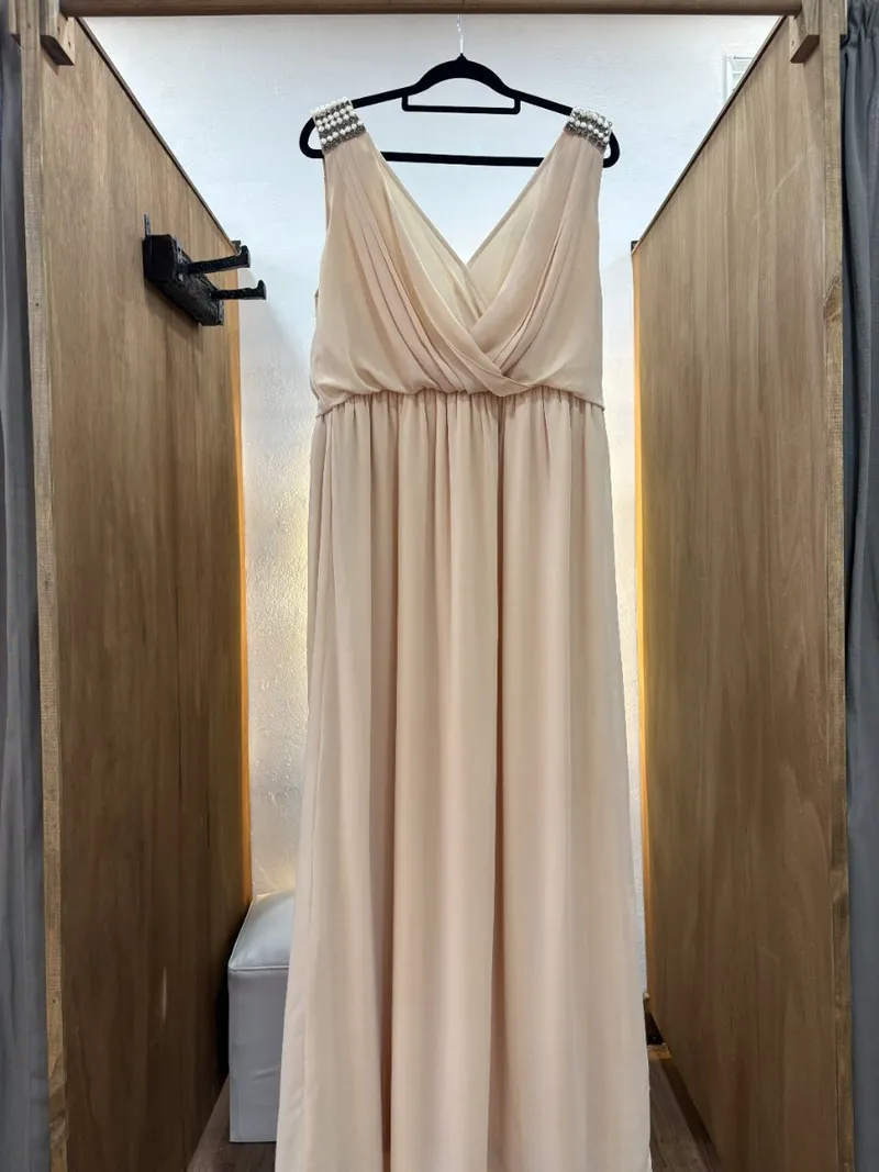 Vestido largo beige