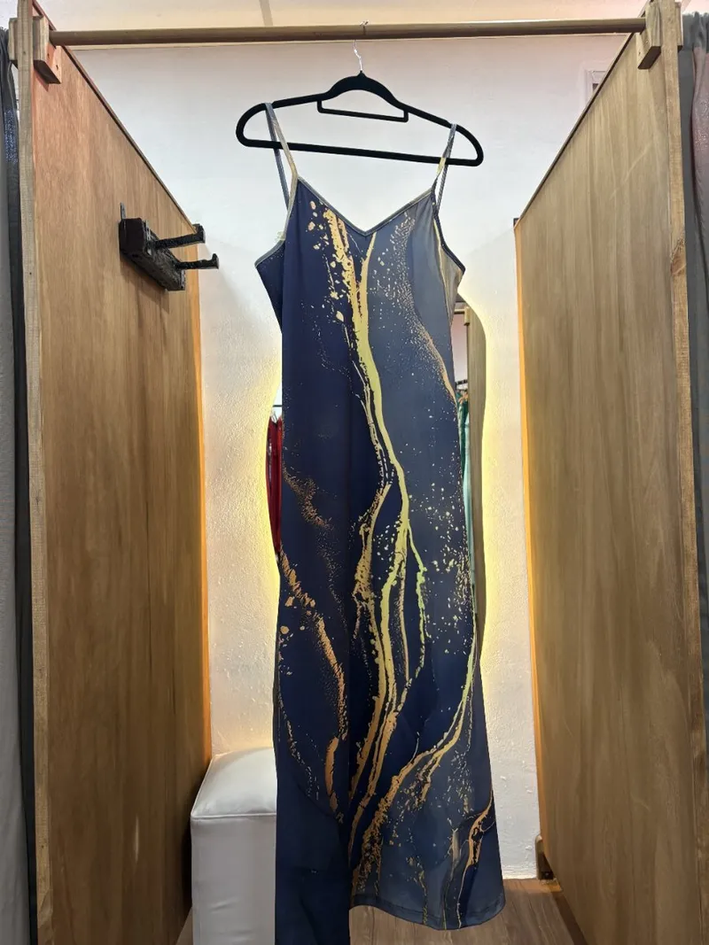 Vestido largo azul y dorado