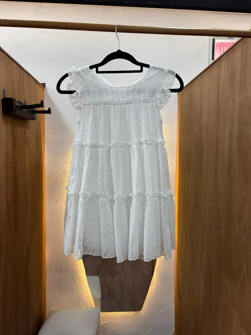 Vestido blanco de niña