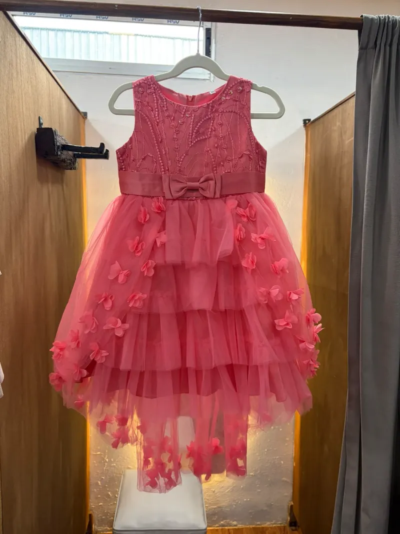 Vestido de niña coral